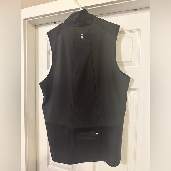 Cloud weather vest new XL - Picture 4 of 5